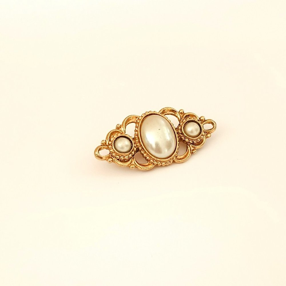 1928 Vintage Gold Pearl Brooch. Tiny Openwork Cabochon Collar Pin Jewelry